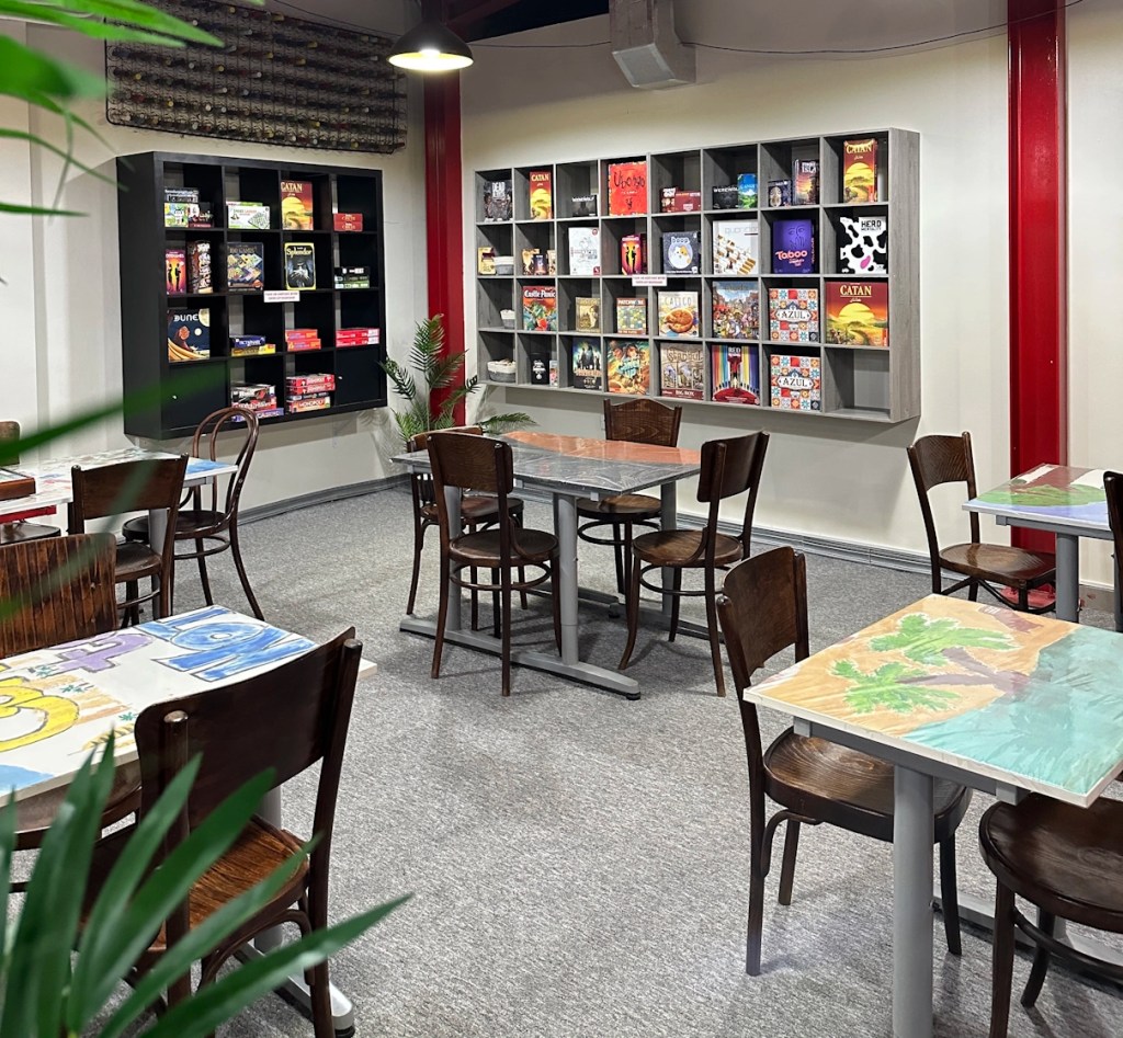 Hungarian Games board game café